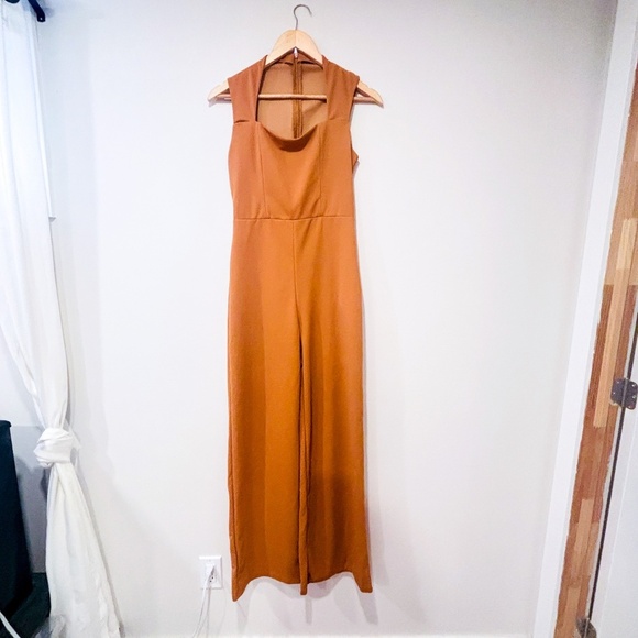 SHEIN Brown Taupe Wide-Leg Jumpsuit Sleeveless Cutout Chic Minimalist | Size 4 * - Picture 1 of 8